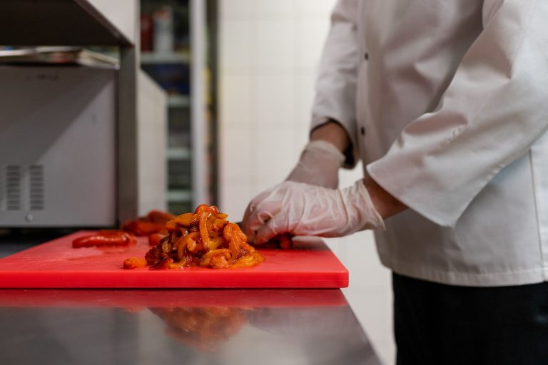Dès maintenant, ces objets près de votre cuisinière peuvent causer un incendie