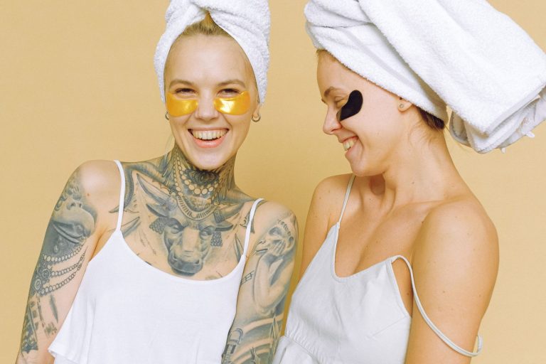 Quand le patch anti-boutons devient un must-have de mode