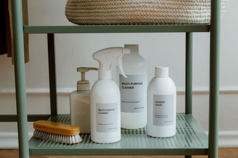 Savon de Marseille et vinaigre blanc : un mélange à éviter ?