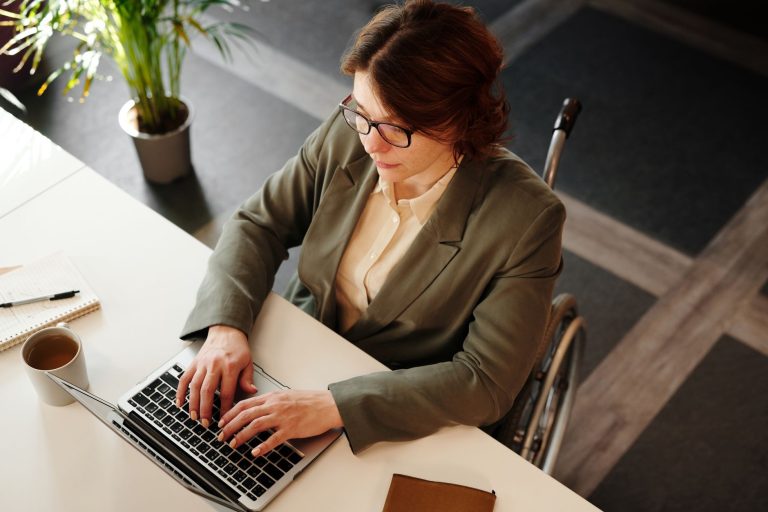 Fin du cumul AAH et ASS : un coup dur pour les demandeurs d’emploi handicapés